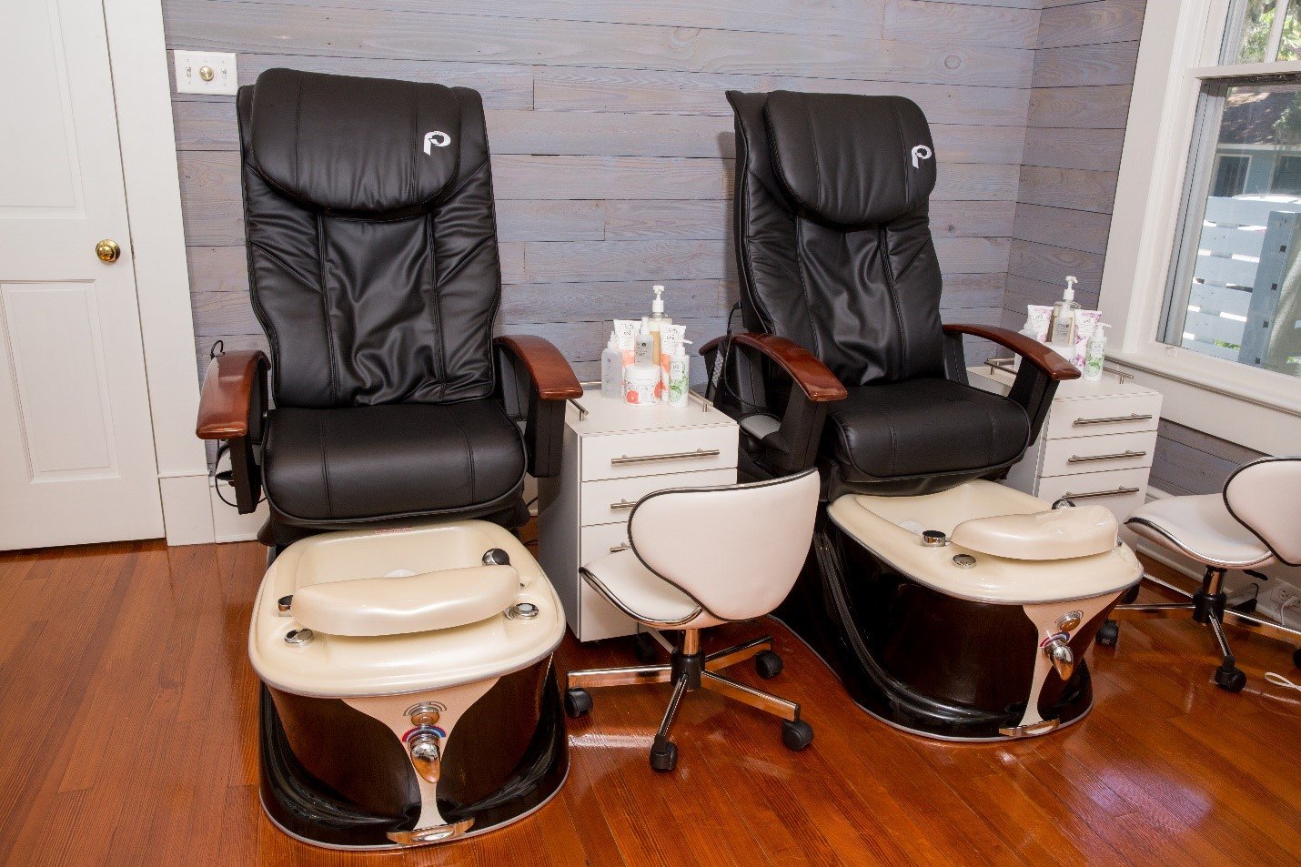 pedicure chairs