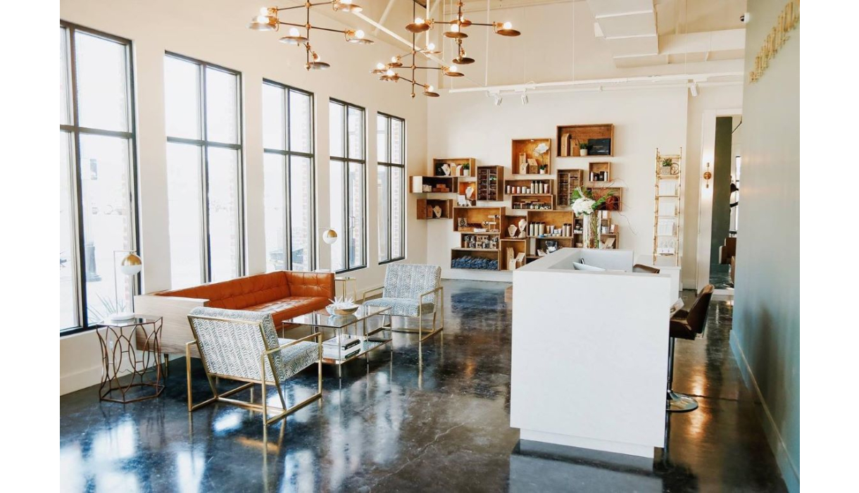 Tips for Attracting Mature Clients to Your Salon
