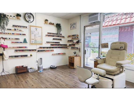 Pibbs PS92 in color Ivory at Nails by Aloha in Los Angeles, CA