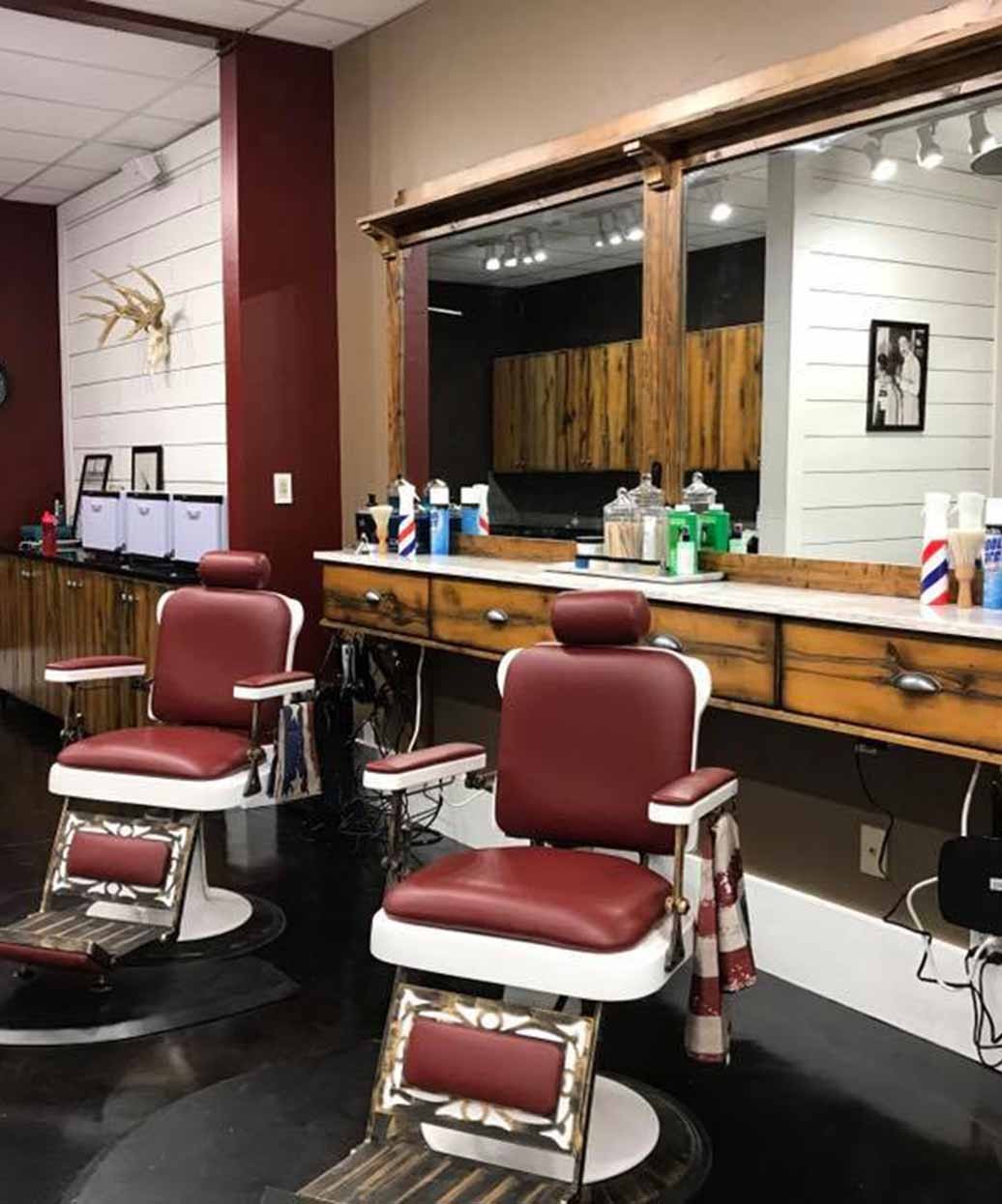 Pibbs 662 King Barber Chair