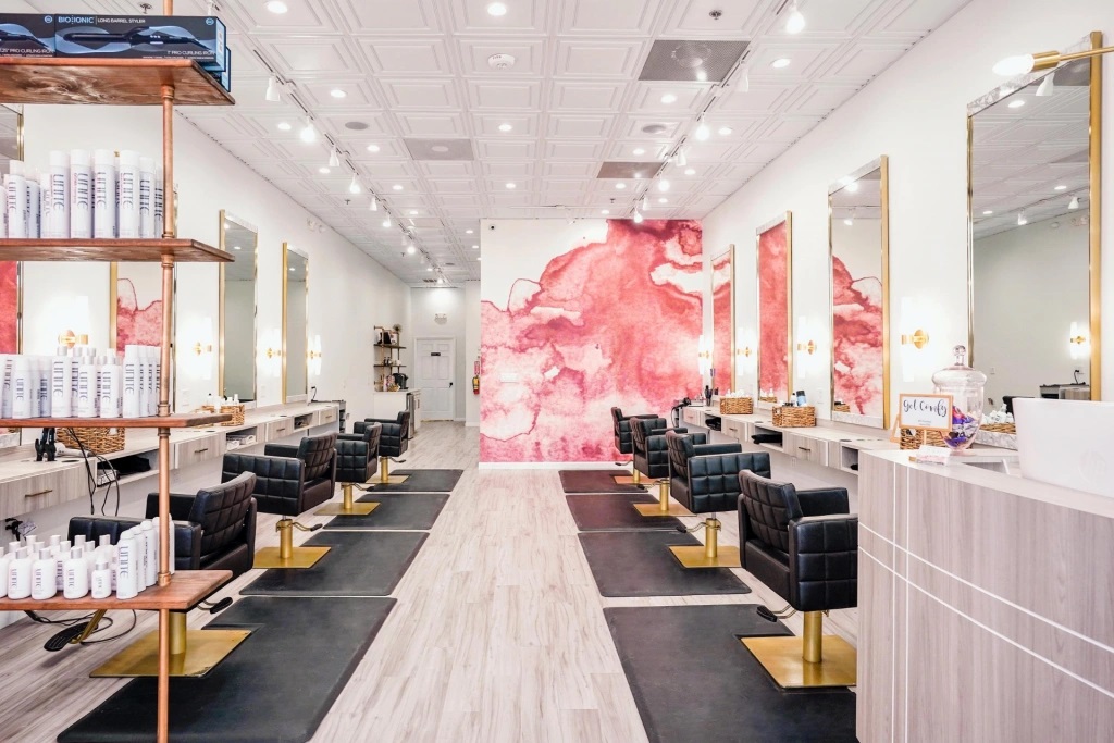 Salon Mood: Glamorous Eclectic Vibes at The Top Knot Salon